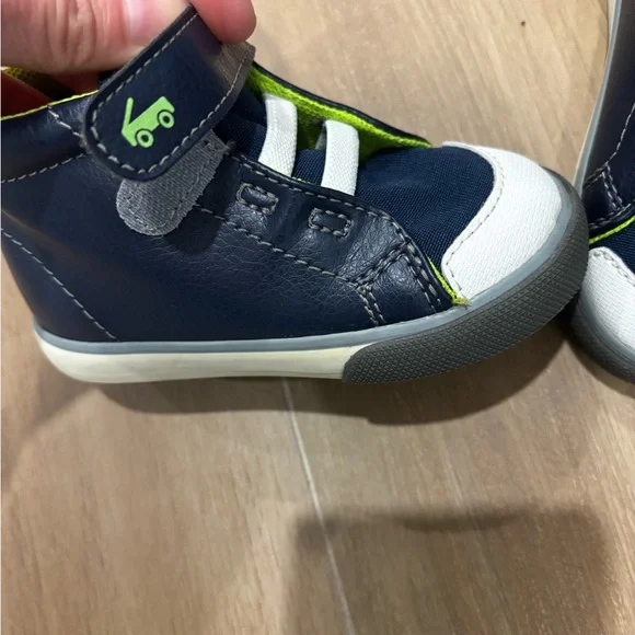 Toddler boy See Kai Run Navy Sneakers - Picture 2 of 4